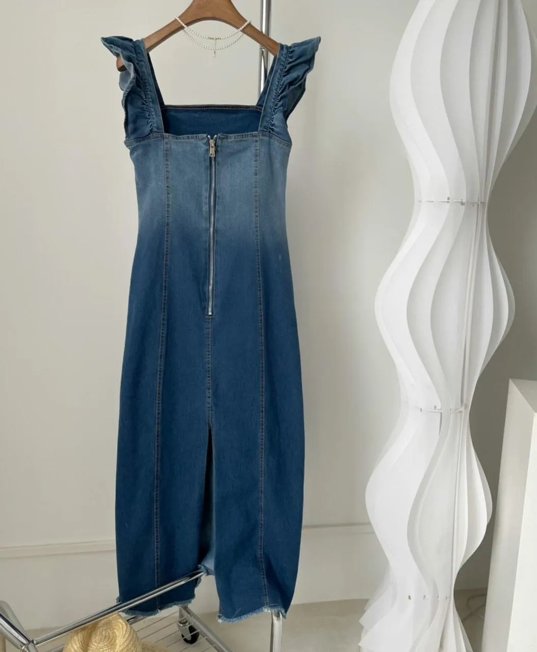 Simple Denim Gradient Small Flying Sleeve Raw Edge Dress